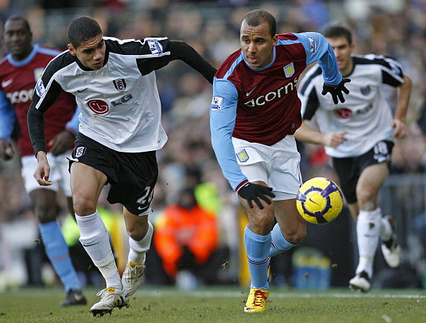 他依靠哈维 他依靠哈维