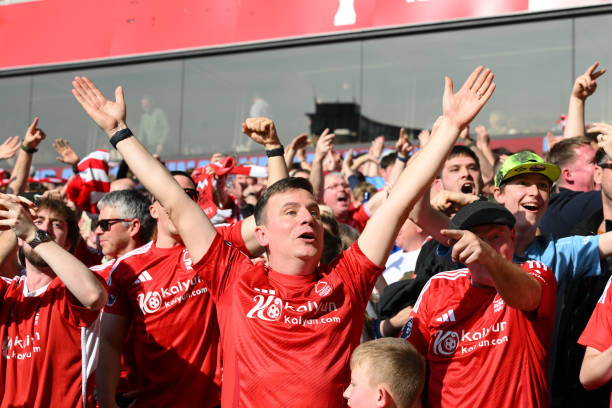 大量聽眾 大量聽眾