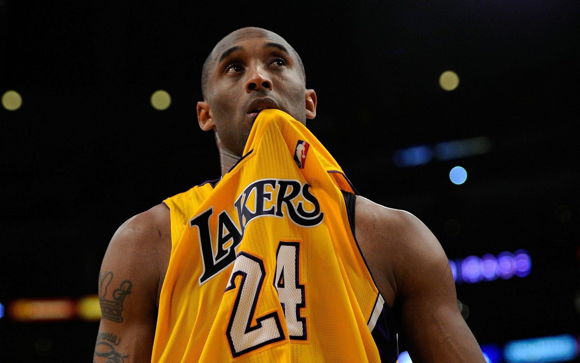 随着足球赛 随着足球赛